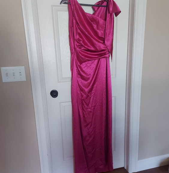 ELIZA J  Pink Satin Shoulder Bow Pooled Train Sleeveless Gown Dress 10 - Picture 4 of 14